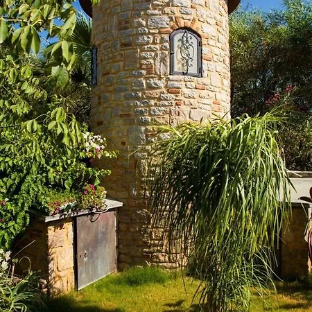 Couette-café Payam Butik 4*