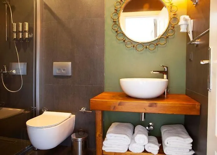 Payam Butik Bed and Breakfast 4*