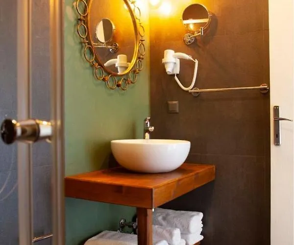 Bed and Breakfast Payam Butik